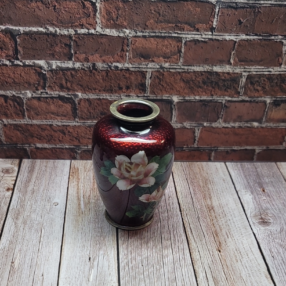 Elegant Vintage Japanese Sato Cloisonne Pigeon Blood Red Floral Mini Vase